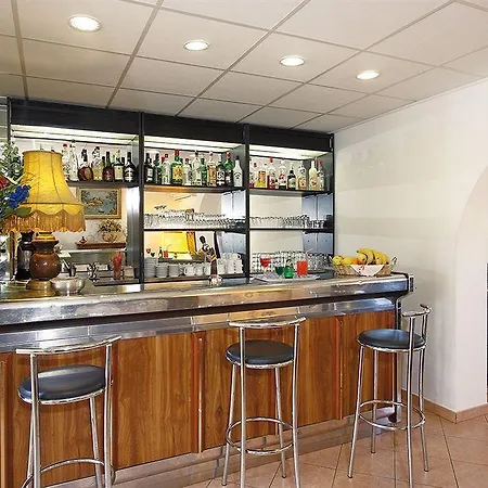 Eden Hotel 3*