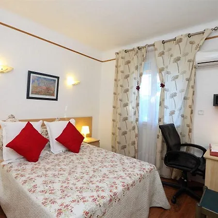 Eden Hotel Martigues
